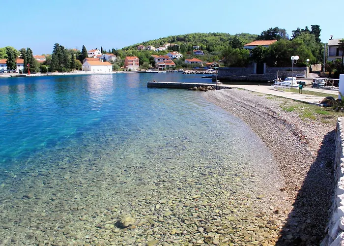 House With A Parking Space Lukoran, Ugljan - 8385 Ferienhaus