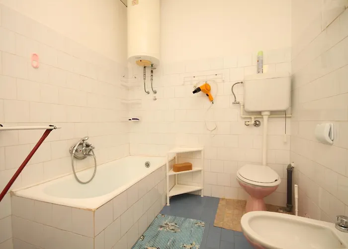 House With A Parking Space Lukoran, Ugljan - 8385 Ferienhaus Lukoran