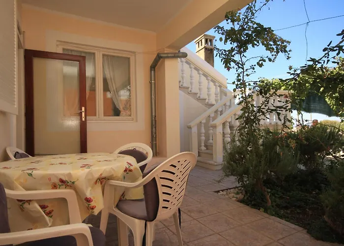 House With A Parking Space Lukoran, Ugljan - 8385 Ferienhaus Lukoran